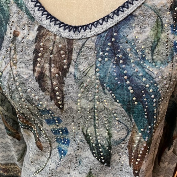 VOCAL woman’s top - Picture 2 of 6